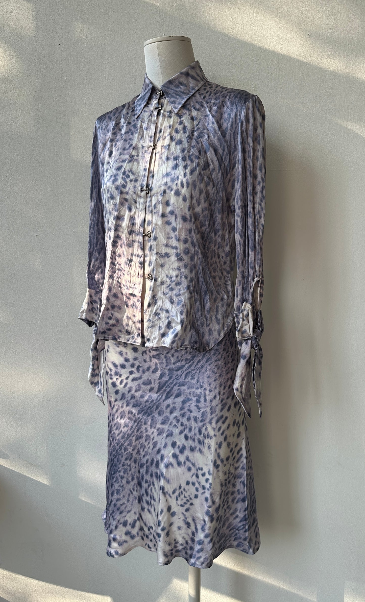 Roberto Cavalli S/S 2000 Silk Leopard Print Set Purple in size S/M