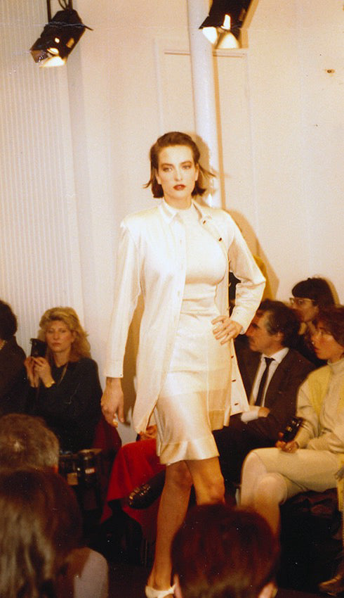 A similar design seen on the runway in white.