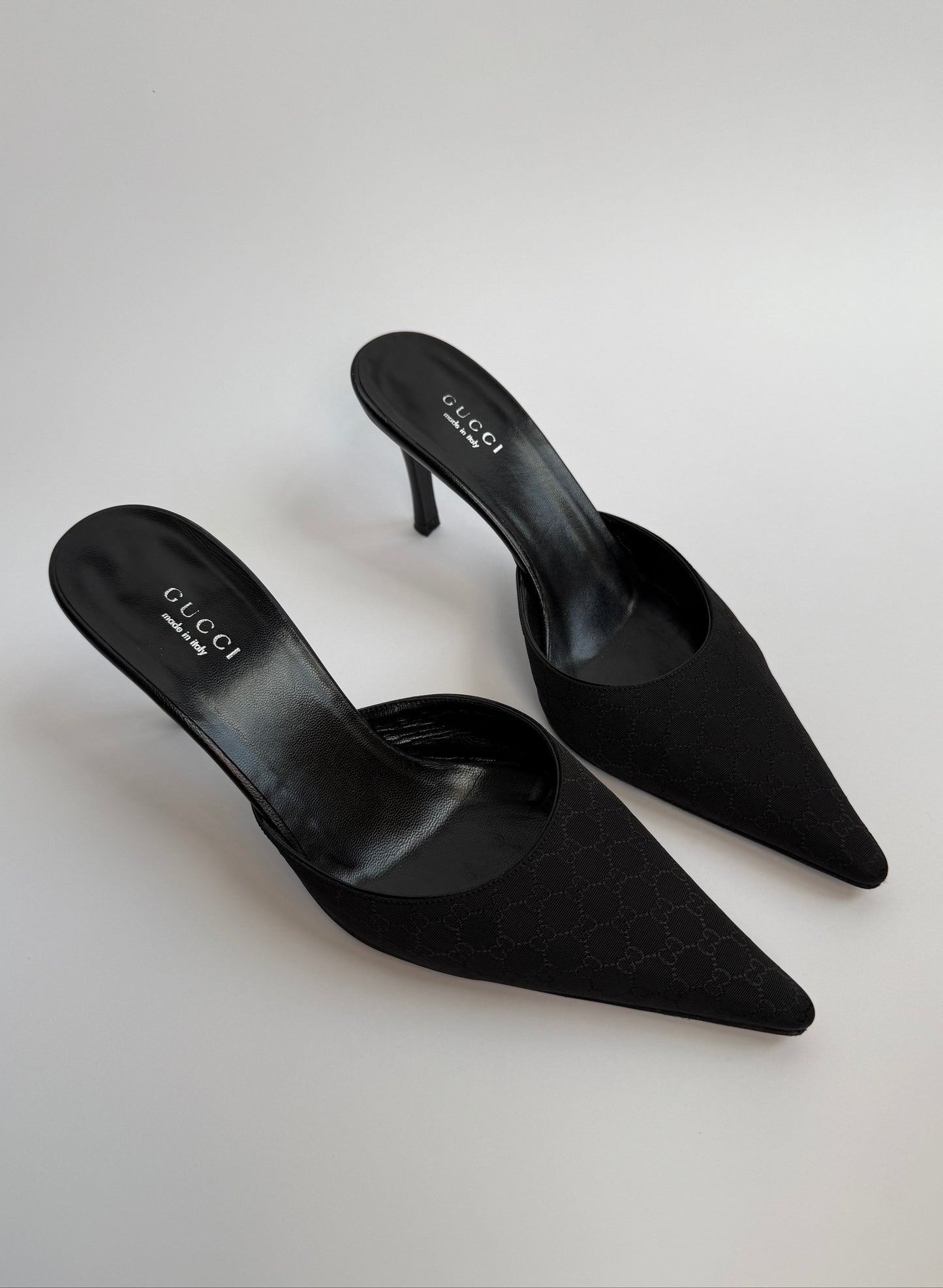 Vintage Gucci Black Pointed Toe Monogram Mules in size IT 37/US 7/UK 4