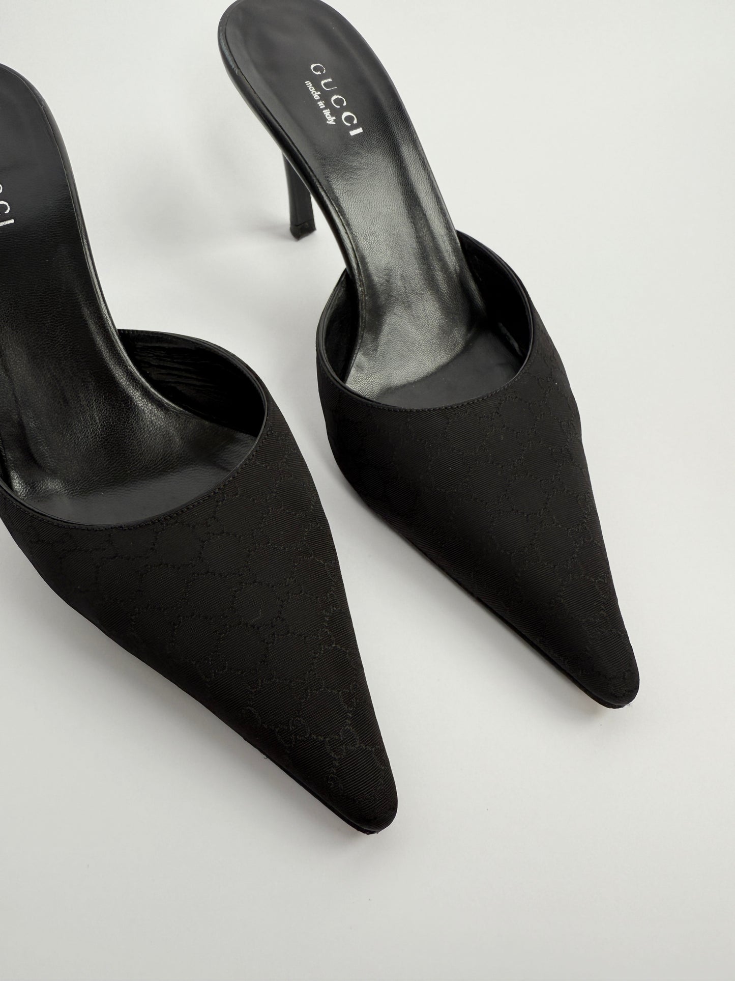 Vintage Gucci Black Pointed Toe Monogram Mules in size IT 37/US 7/UK 4.