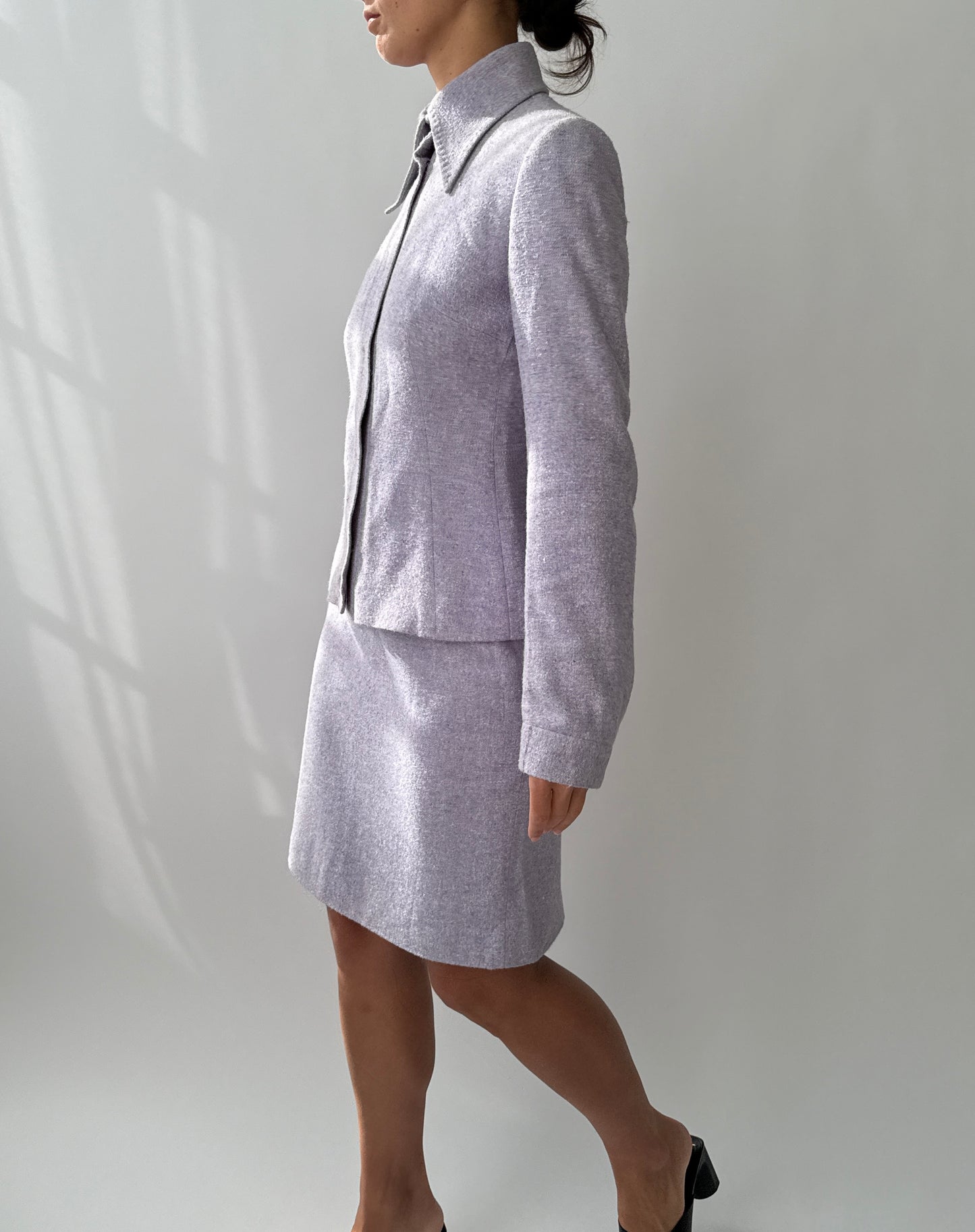Dolce & Gabbana 90's/early 2000’s Vintage Two-Piece Silk Boucle Lilac Skirt Suit in size S.