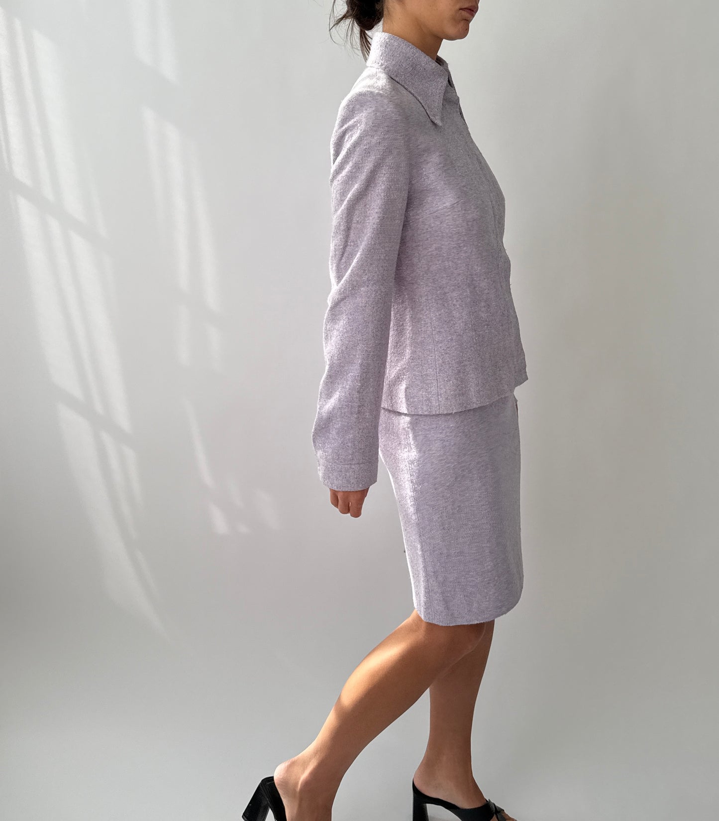Dolce & Gabbana 90's/early 2000’s Vintage Two-Piece Silk Boucle Lilac Skirt Suit in size S.