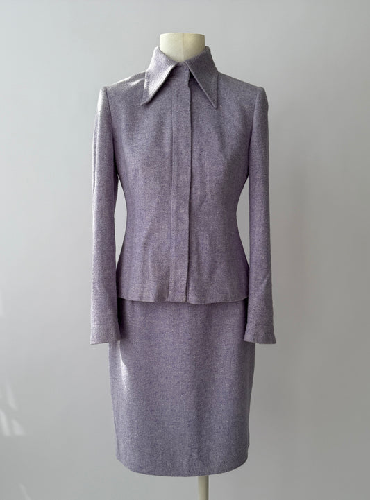 Dolce & Gabbana 90's/early 2000’s Vintage Two-Piece Silk Boucle Lilac Skirt Suit in size S.