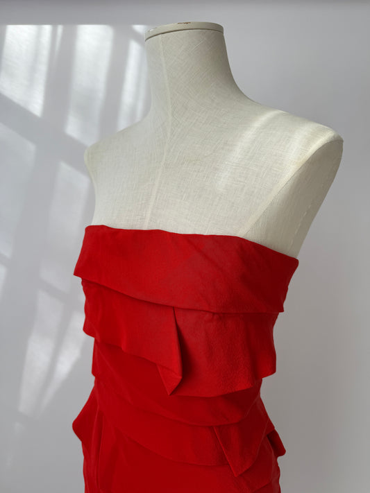 Close-up of the Gianni Versace F/W 1987 Vintage Dress on a mannequin.