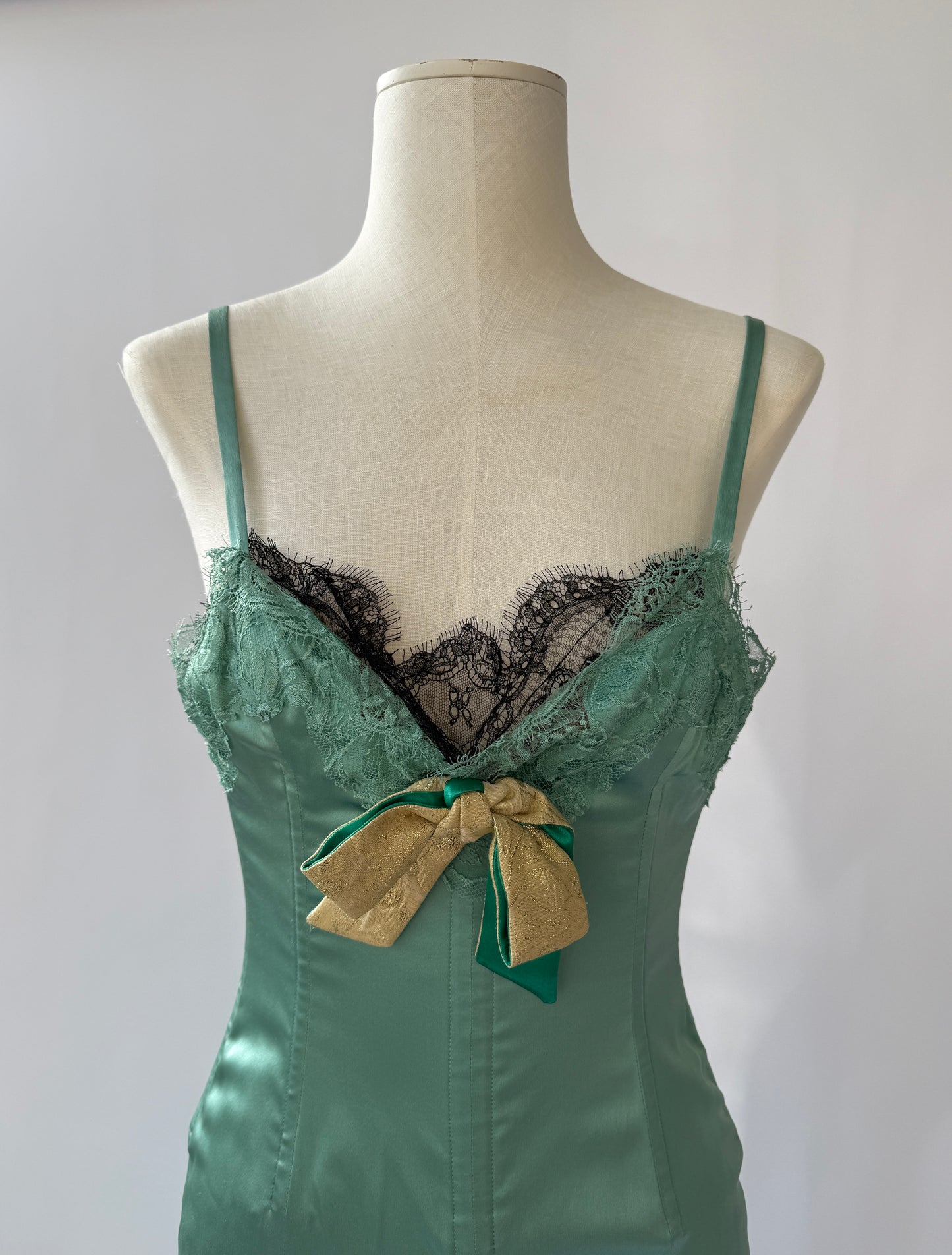 Dolce & Gabbana 2004 Vintage Lace and Silk Gown (XS-S)