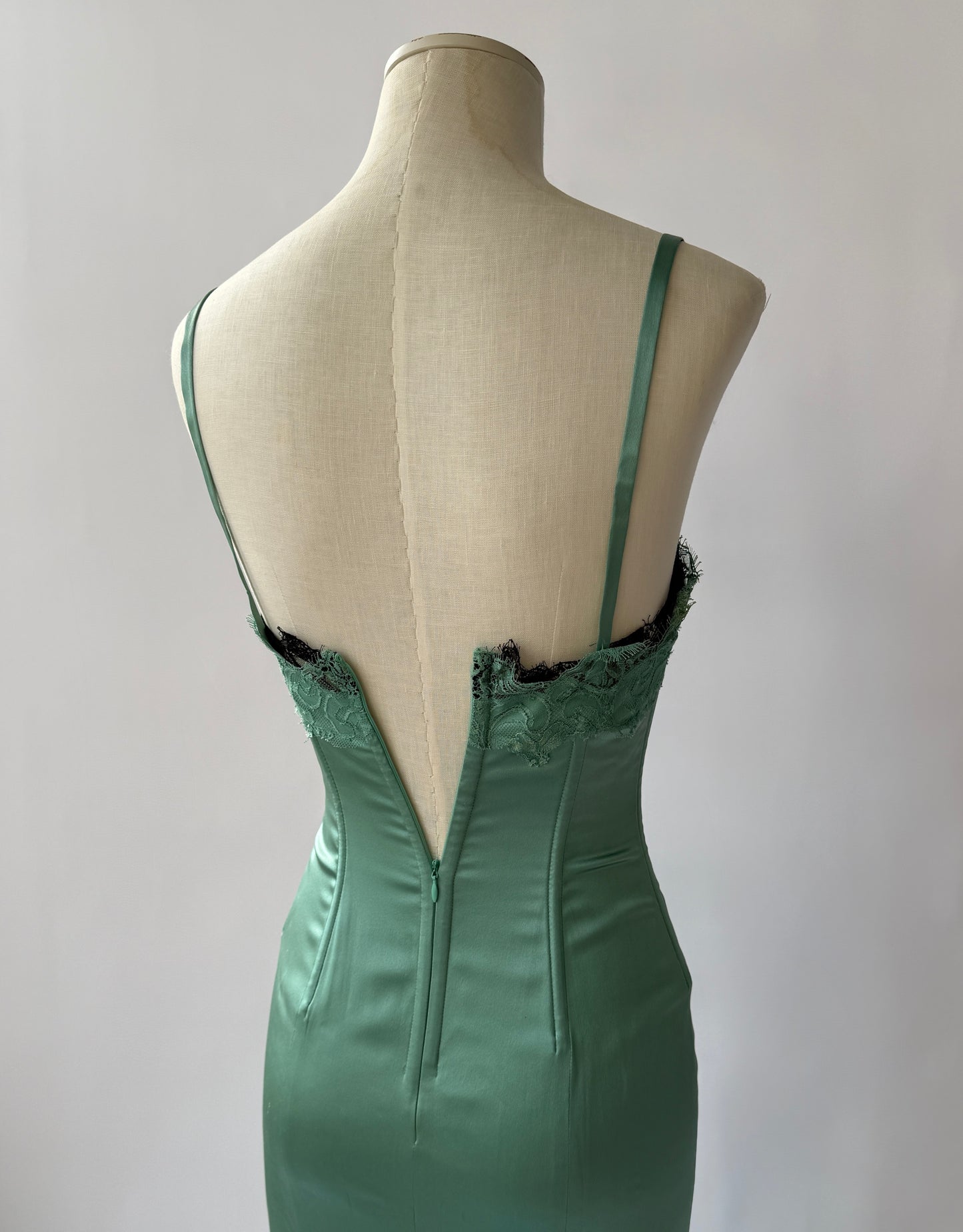 Dolce & Gabbana 2004 Vintage Lace and Silk Gown (XS-S)