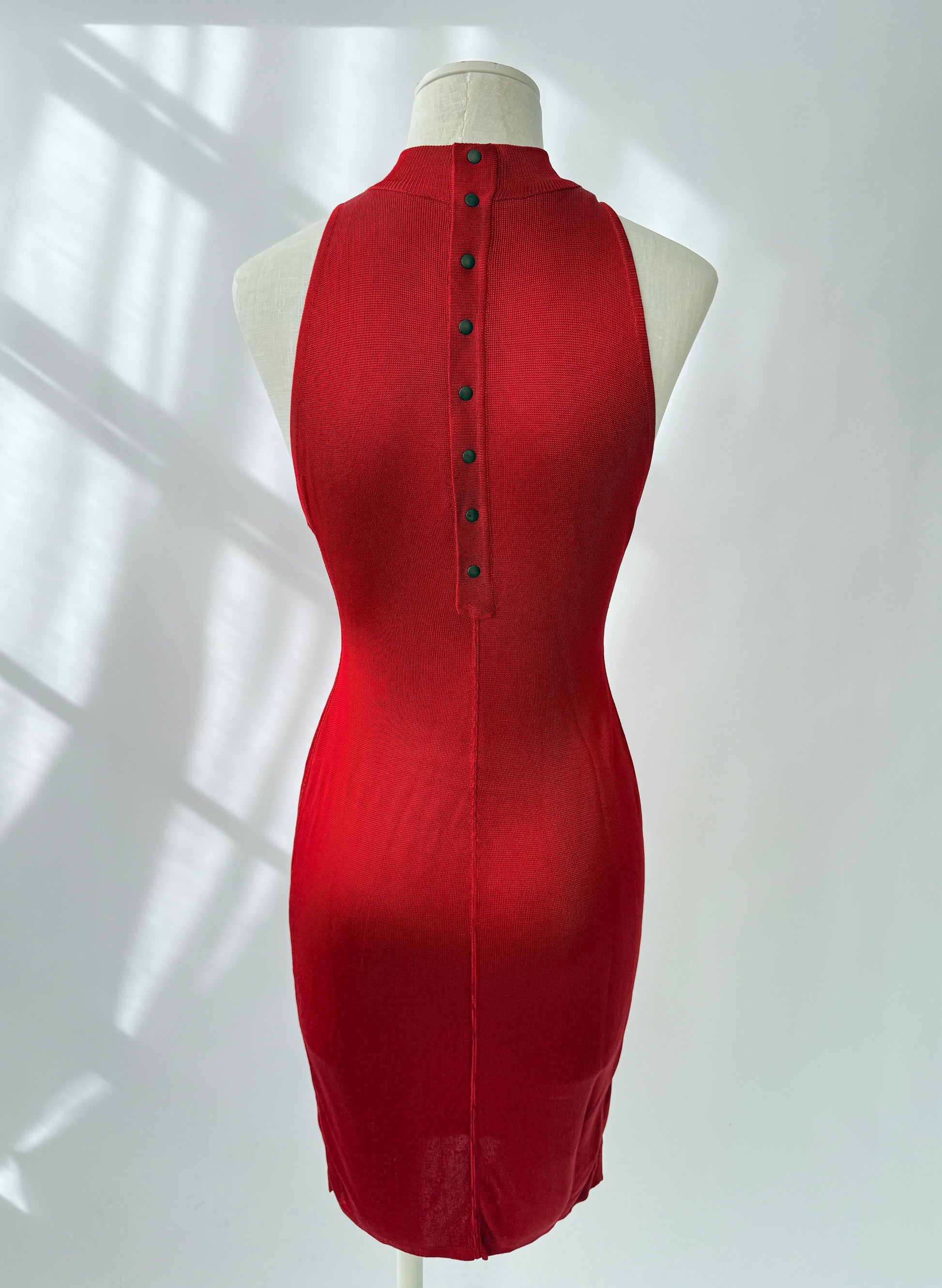 Back view of the rare and vintage 1986 Azzedine Alaia dress on a mannequin.