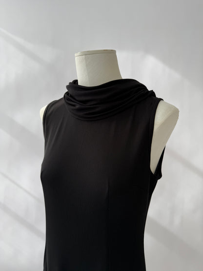 Close-up of the neckline of the Dolce & Gabbana 1996 Runway Hooded Mini Dress on a mannequin.