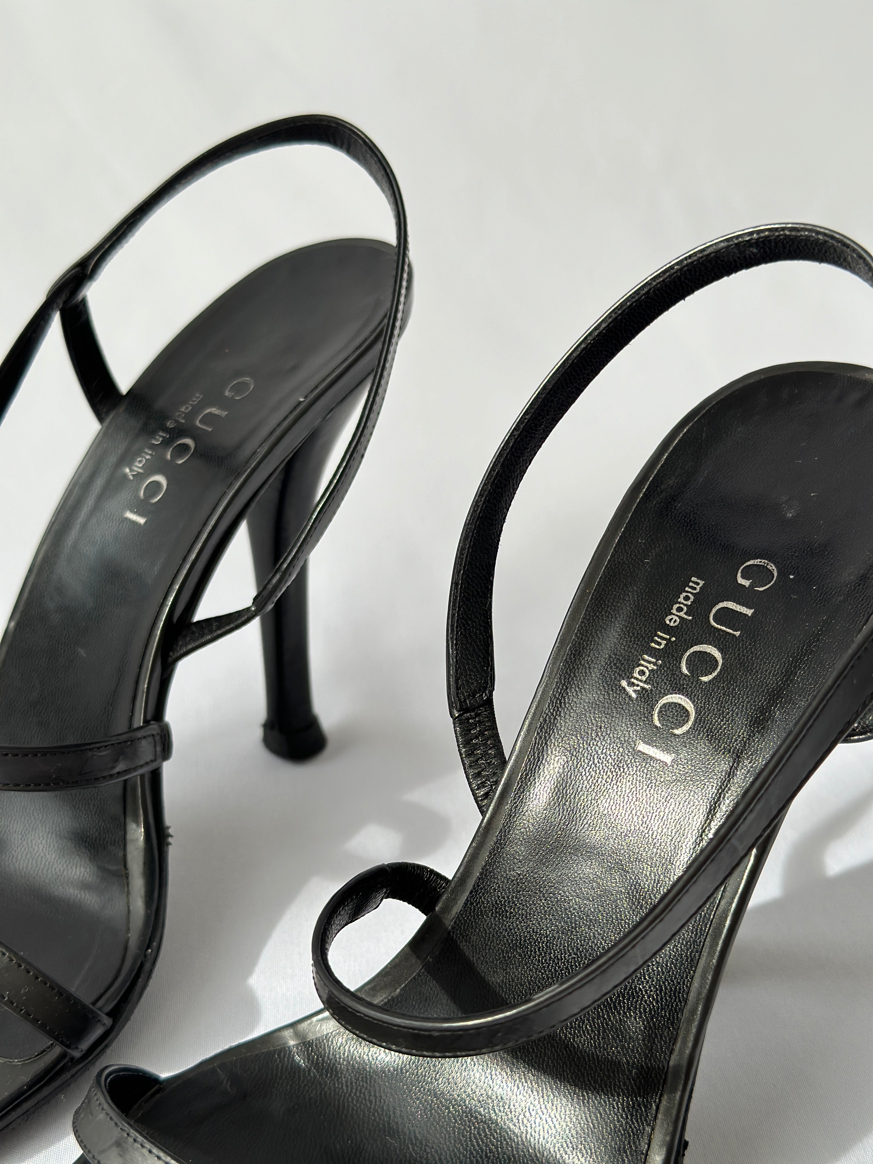 Gucci Vintage Black good and White Leather Heel Sandals