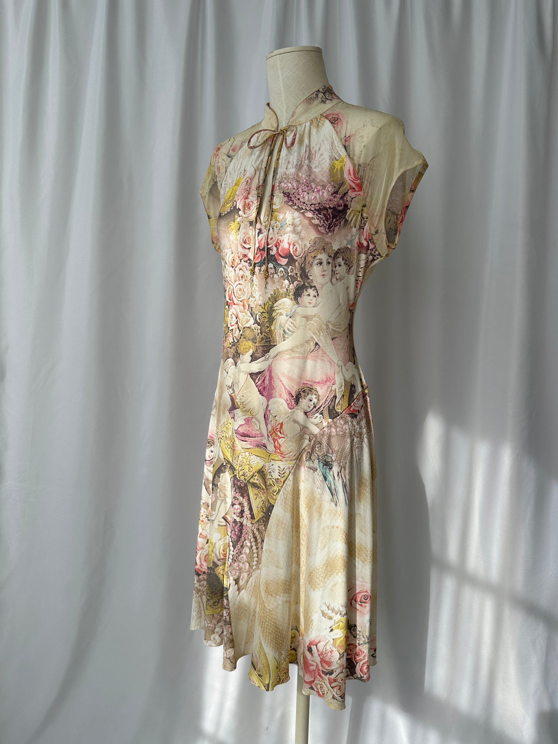 Roberto Cavalli S/S 2003 Angels and Roses Print Silk Dress (L) – Rixt Archives Roberto Cavalli S/S 2003 Angels and Roses Print Silk Dress (L) – Rixt Archives