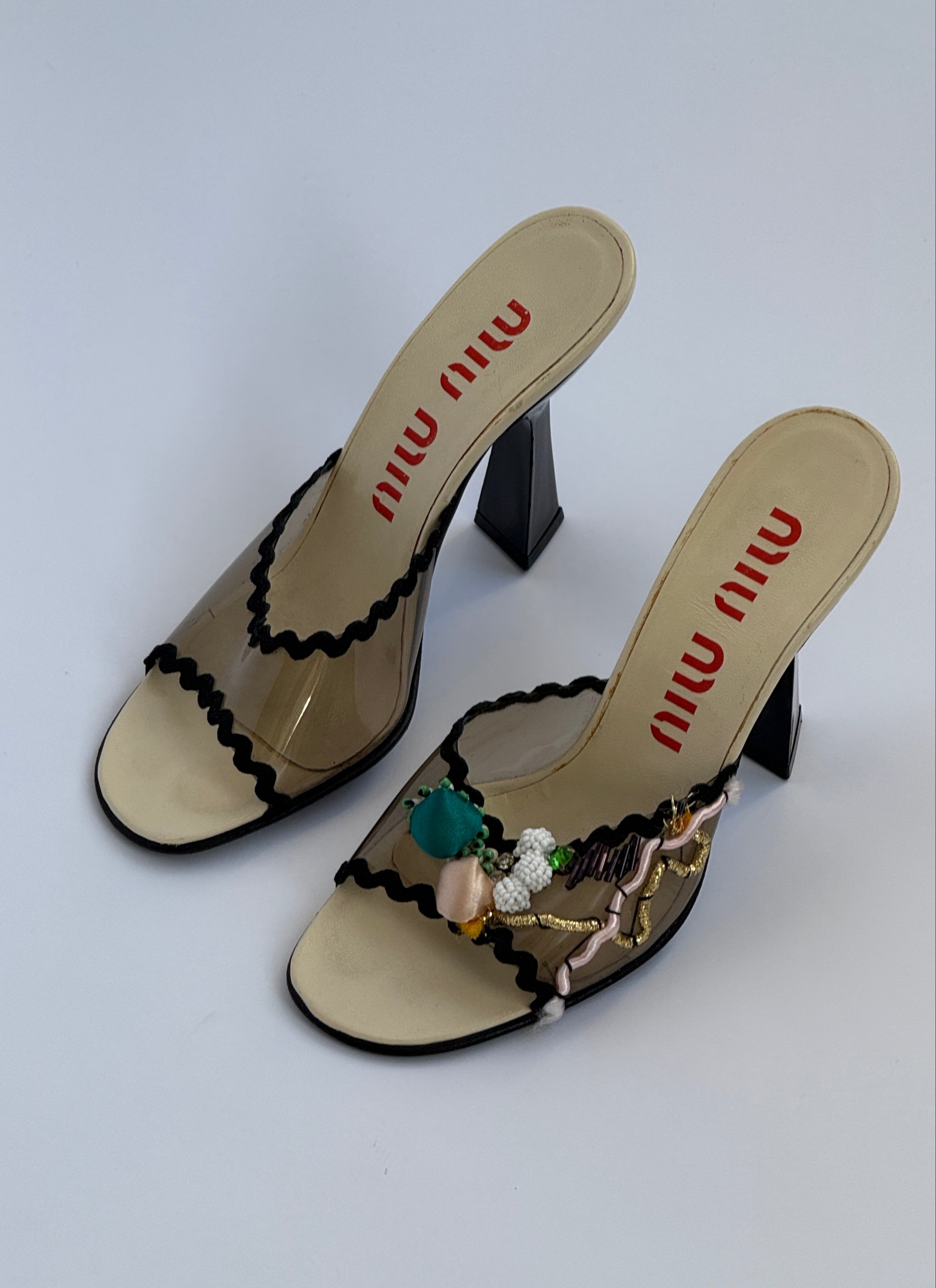 靴 Archive miu miu mesh patent mules black Miu Miu Patent leather mules for Women - Black in Kuwait | Level Shoes